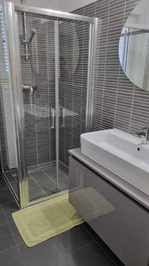 Casa Emma With Pool Apartment Porec Luaran gambar